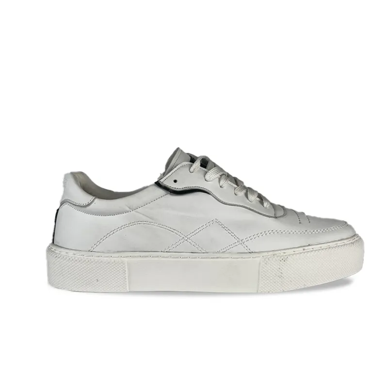 کتونی برشکا سوزنی تمام سفید