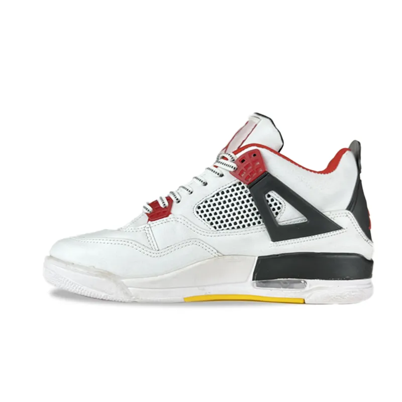 گالری تصاویر کتونی نایک ایر جردن 4 سفید زرشکی