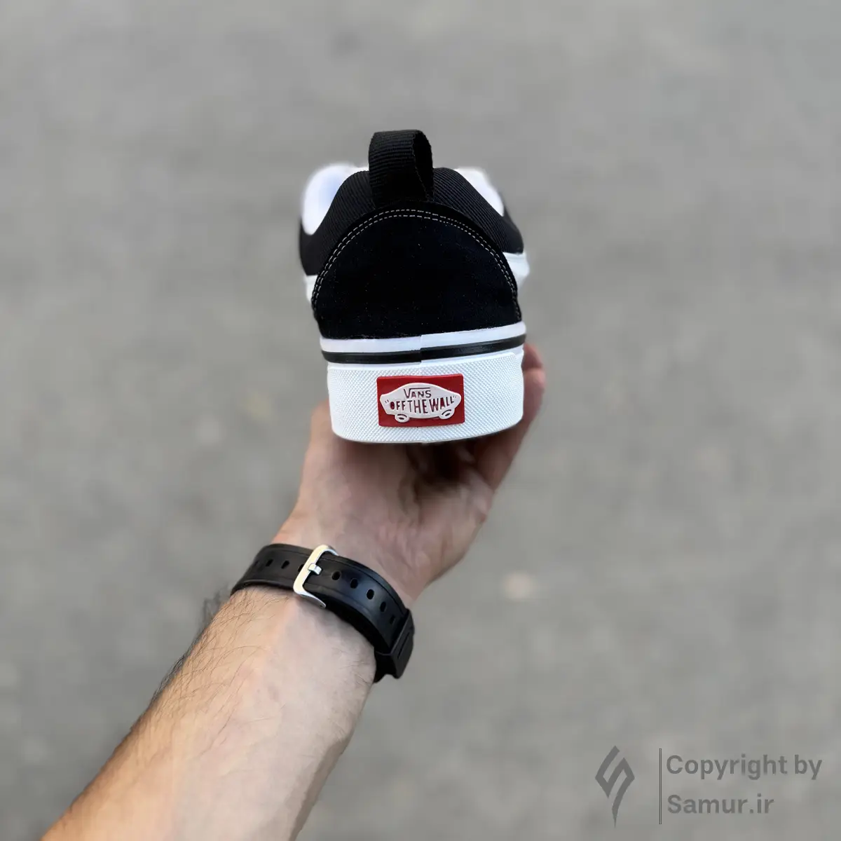 گالری تصاویر کتونی ونس کنو اسکول مشکی سفید