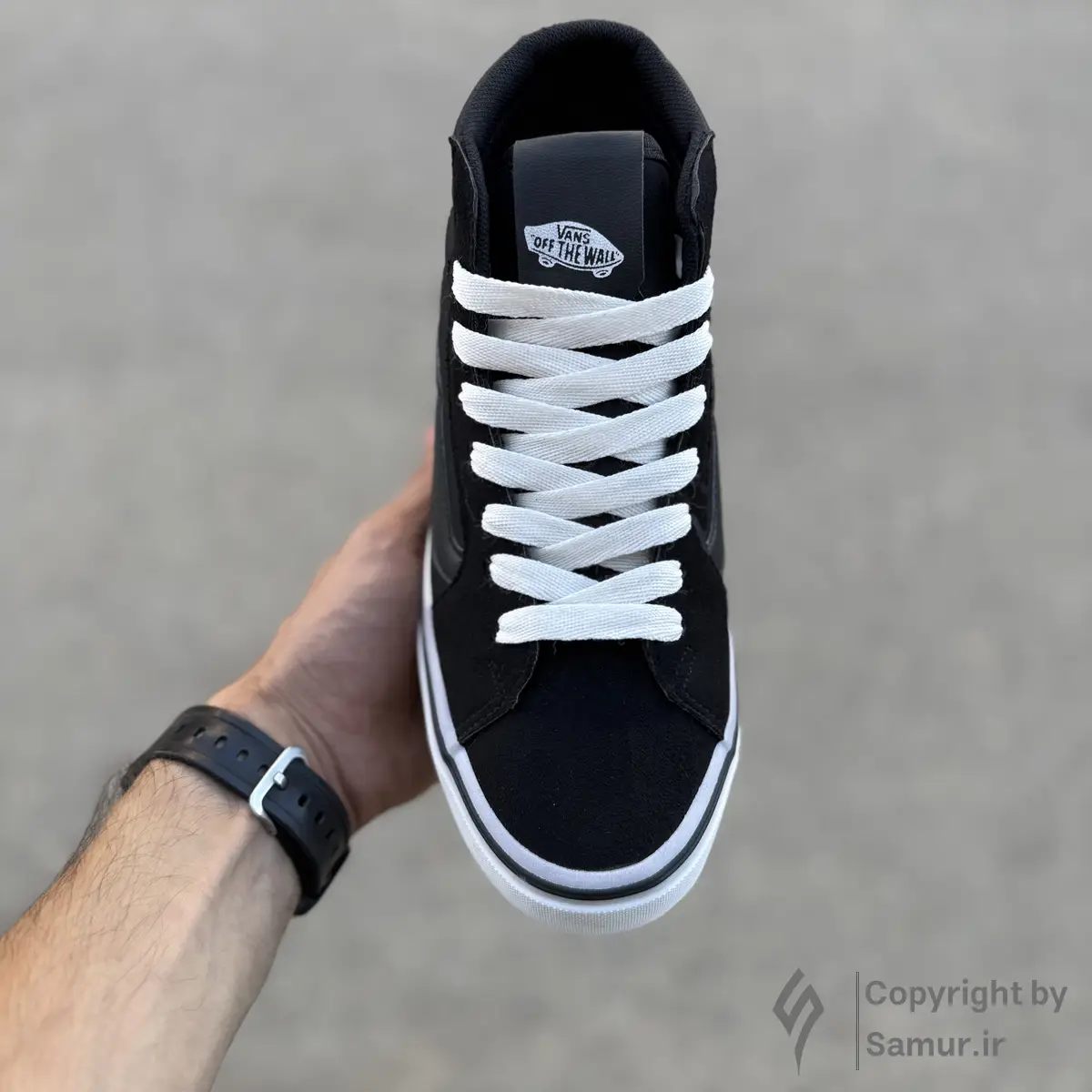 گالری تصاویر کتونی ونس اولد اسکول مشکی کف سفید ساقدار