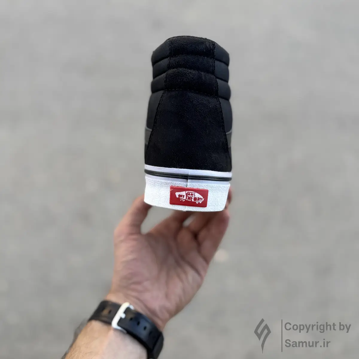 گالری تصاویر کتونی ونس اولد اسکول مشکی کف سفید ساقدار