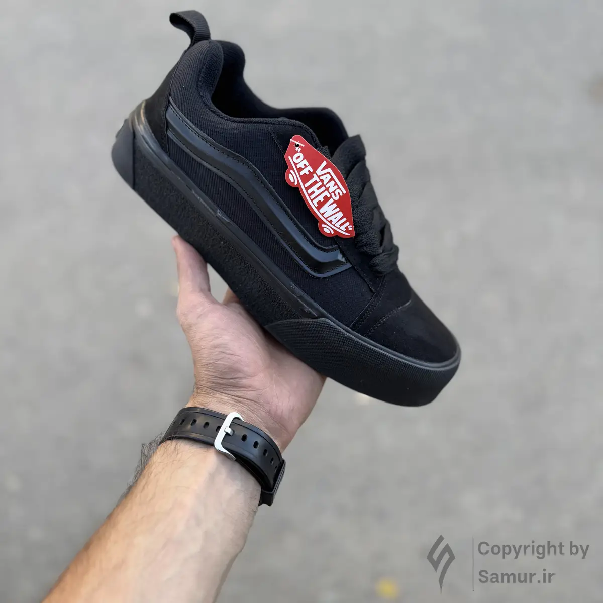 گالری تصاویر کتونی ونس کنو اسکول مشکی