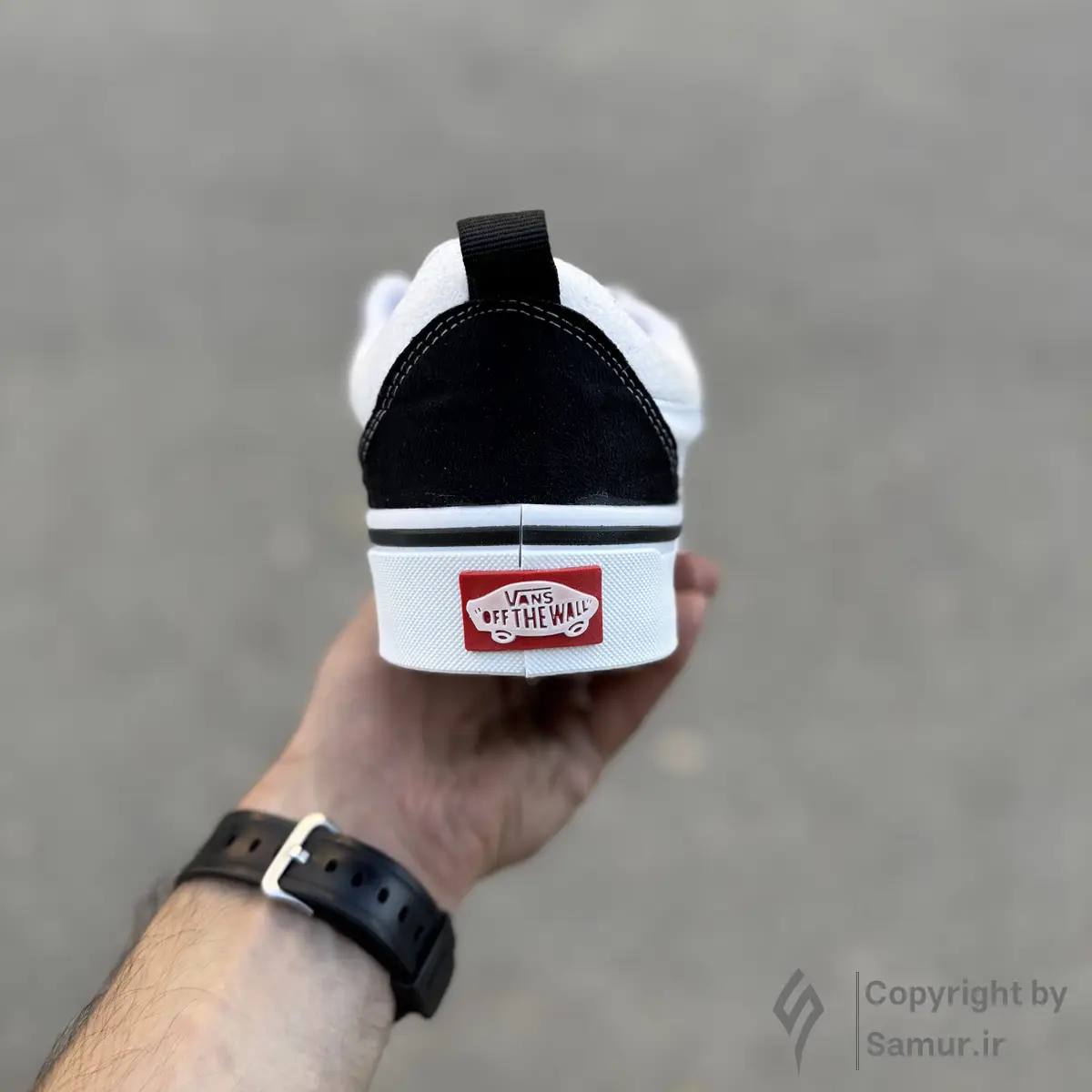 گالری تصاویر کتونی ونس کنو اسکول سفید مشکی