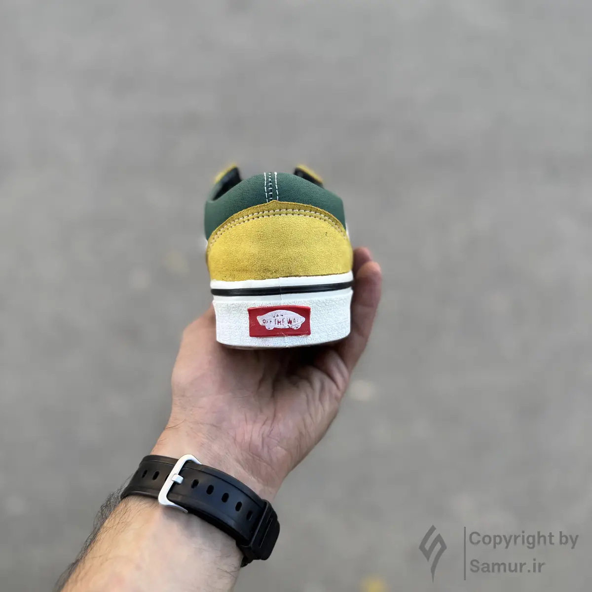 گالری تصاویر کتونی ونس اولد اسکول زرد سبز