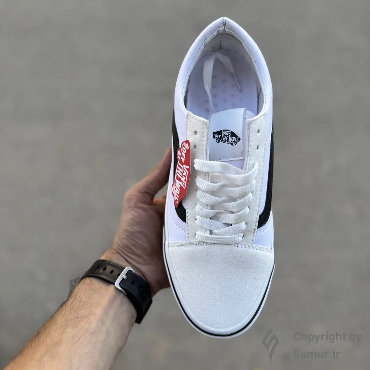 گالری تصاویر کتونی ونس اولد اسکول سفید مشکی