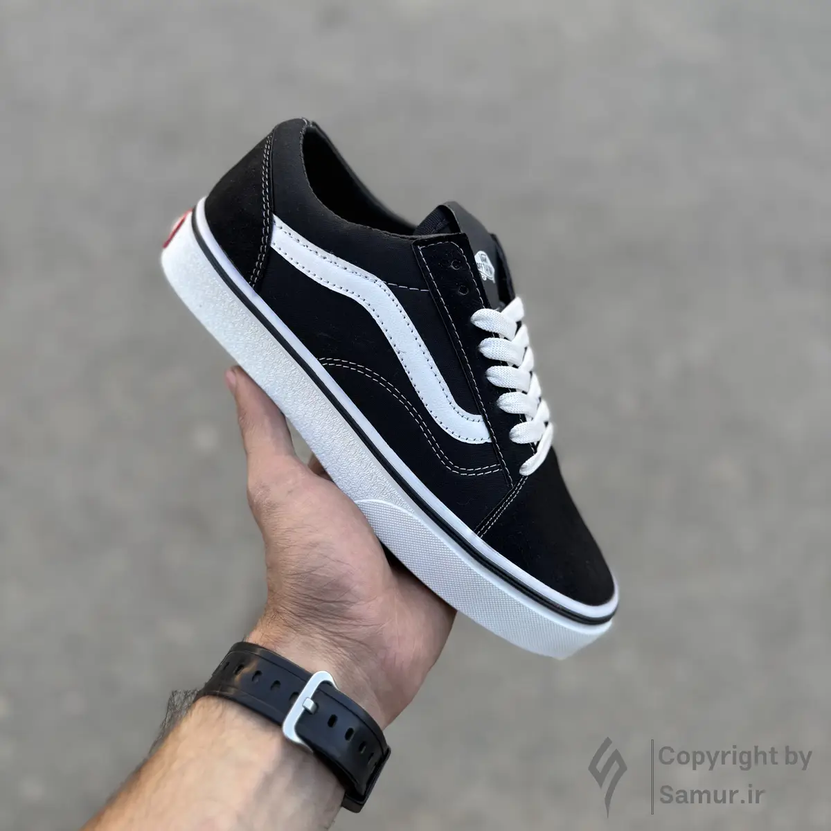 گالری تصاویر کتونی ونس اولد اسکول مشکی سفید بدون ساق