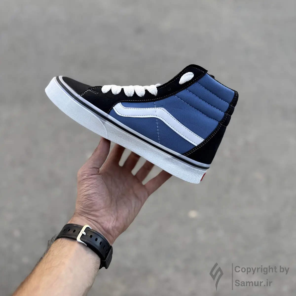 گالری تصاویر کتونی ونس اولد اسکول سرمه ایی مشکی ساقدار