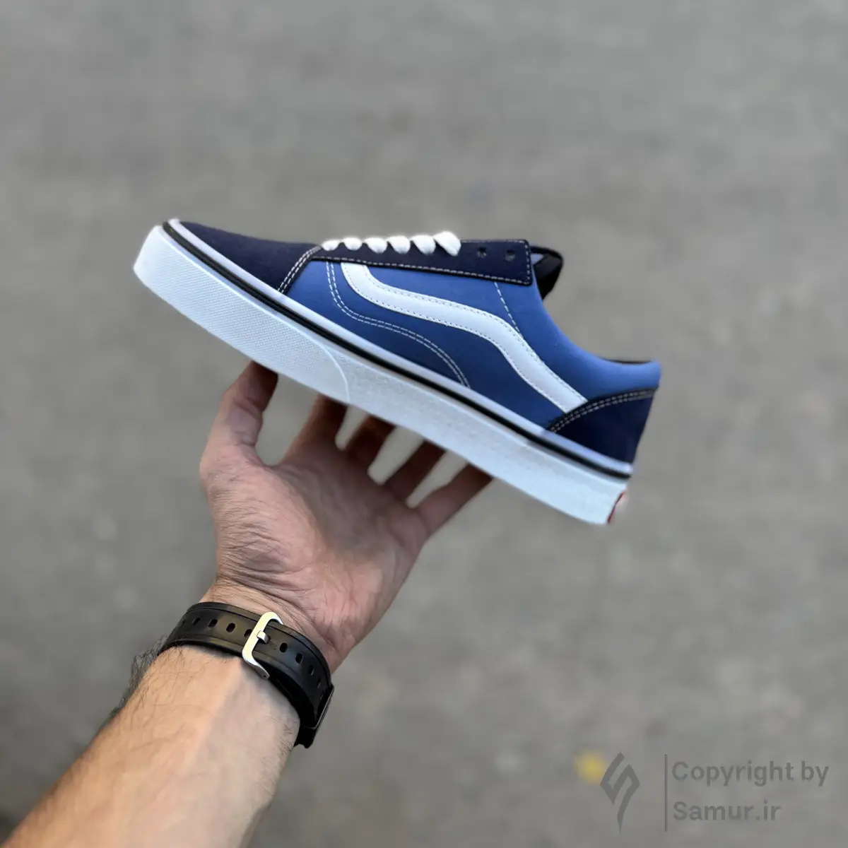 گالری تصاویر کتونی ونس اولد اسکول سرمه ایی مشکی بدون ساق