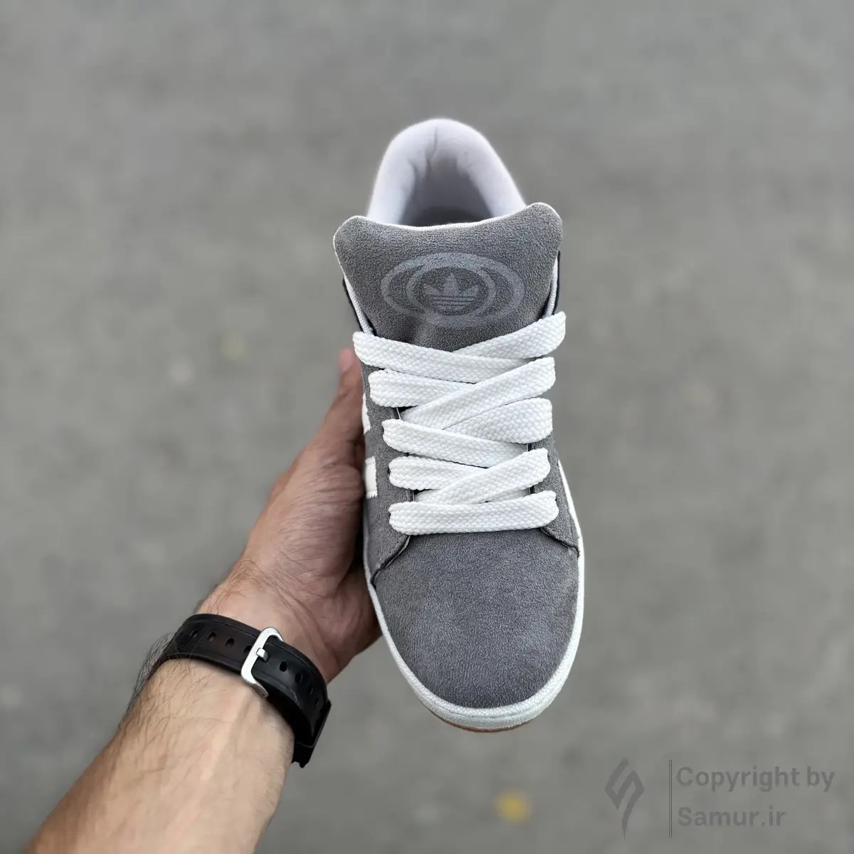 گالری تصاویر کتونی آدیداس کامپوس طوسی سفید