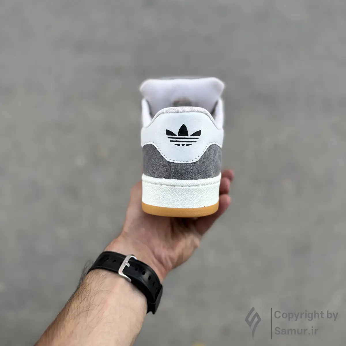 گالری تصاویر کتونی آدیداس کامپوس طوسی سفید