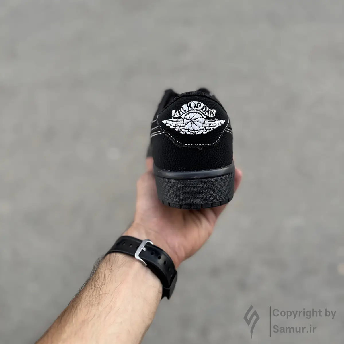 گالری تصاویر کتونی نایک ایر جردن 1 تراویس اسکات بلک فانتوم ساق کوتاه