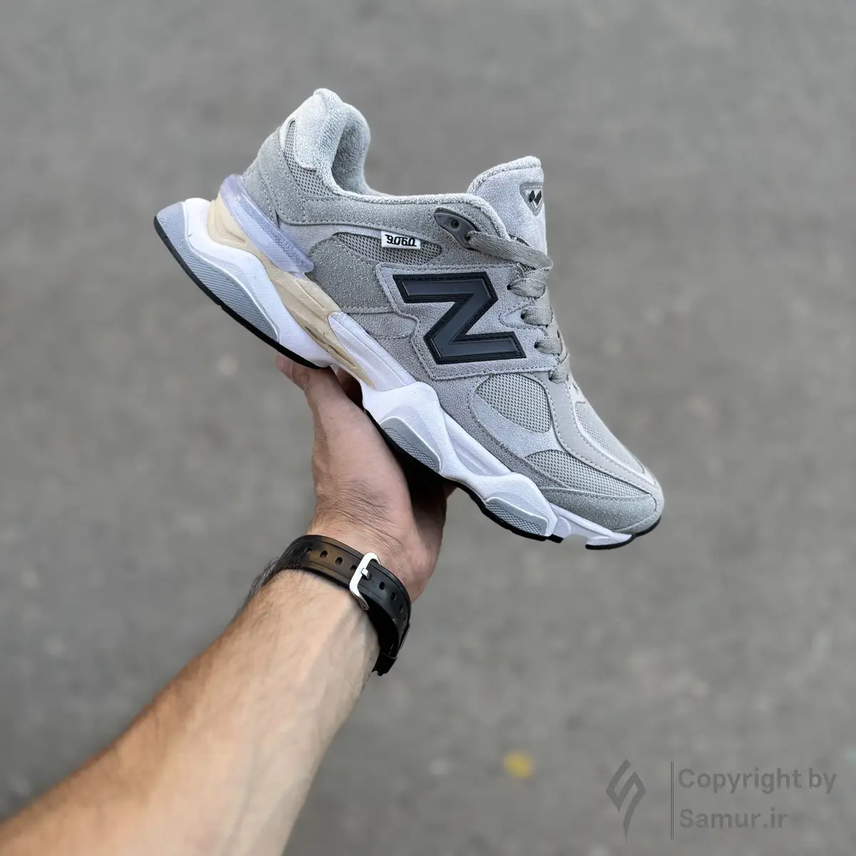 گالری تصاویر کتونی نیوبالانس 9060 طوسی سفید