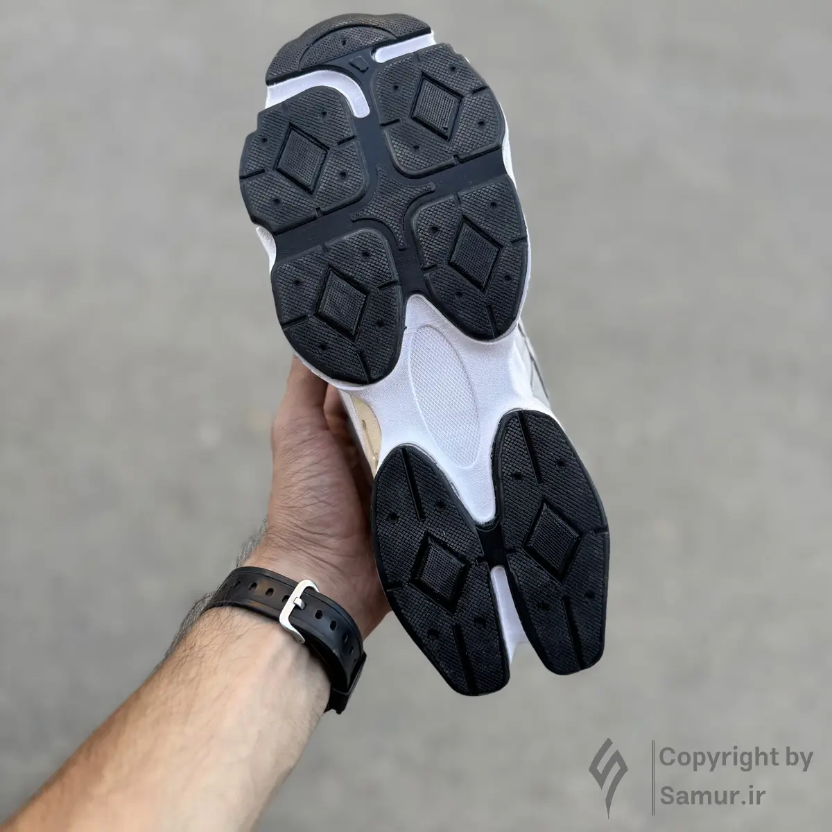 گالری تصاویر کتونی نیوبالانس 9060 طوسی سفید